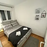 Castelli Apartment *